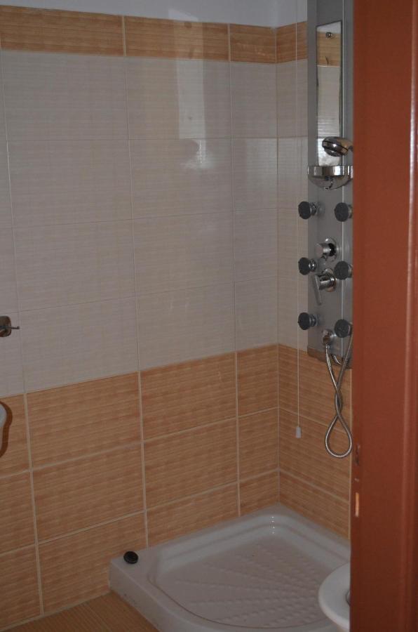 Palatino Studios Loutra Edipsou  Luaran gambar